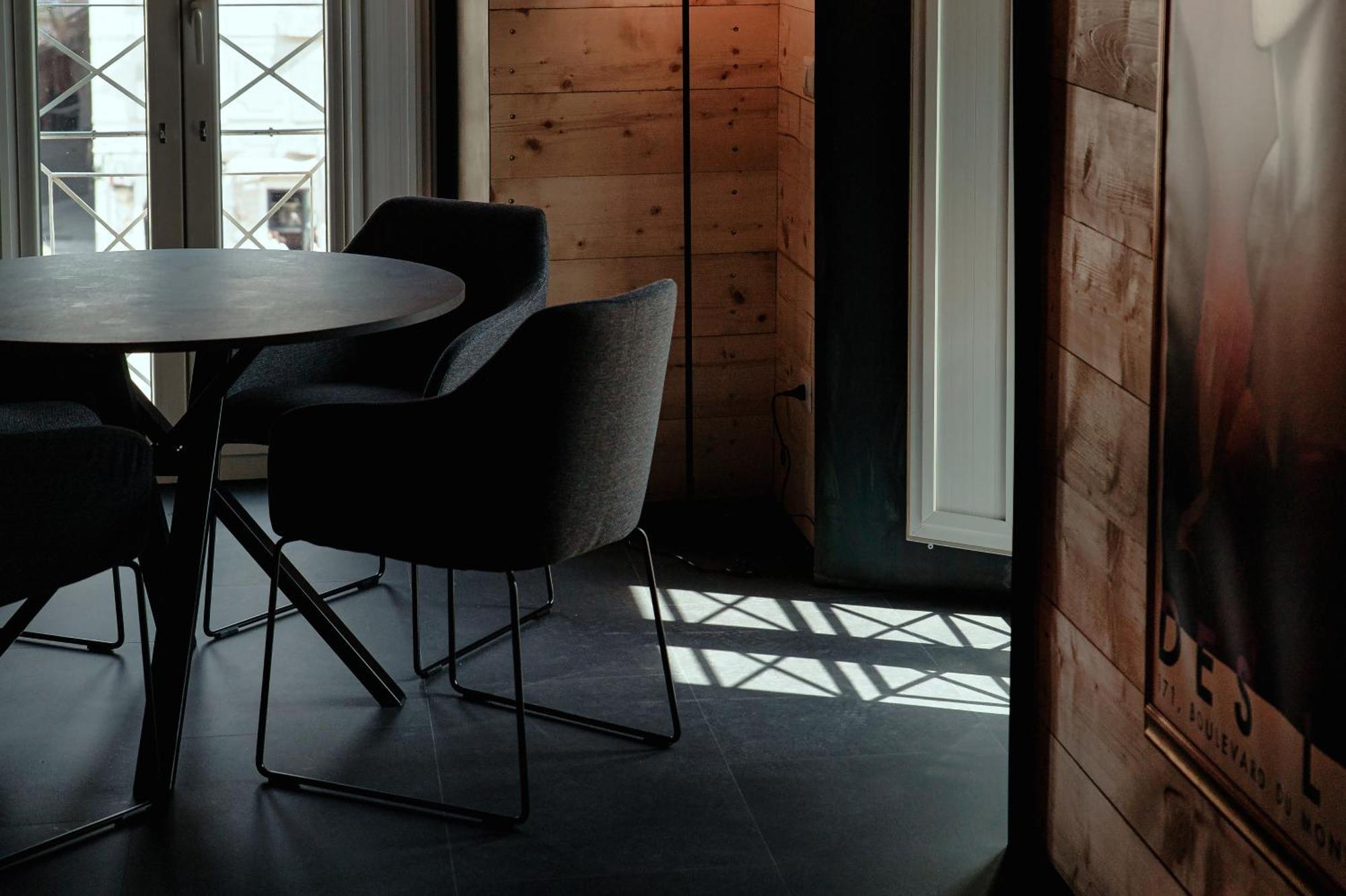 Apartamento Fitzgerald Building - The House Of Travelers Como Habitación foto