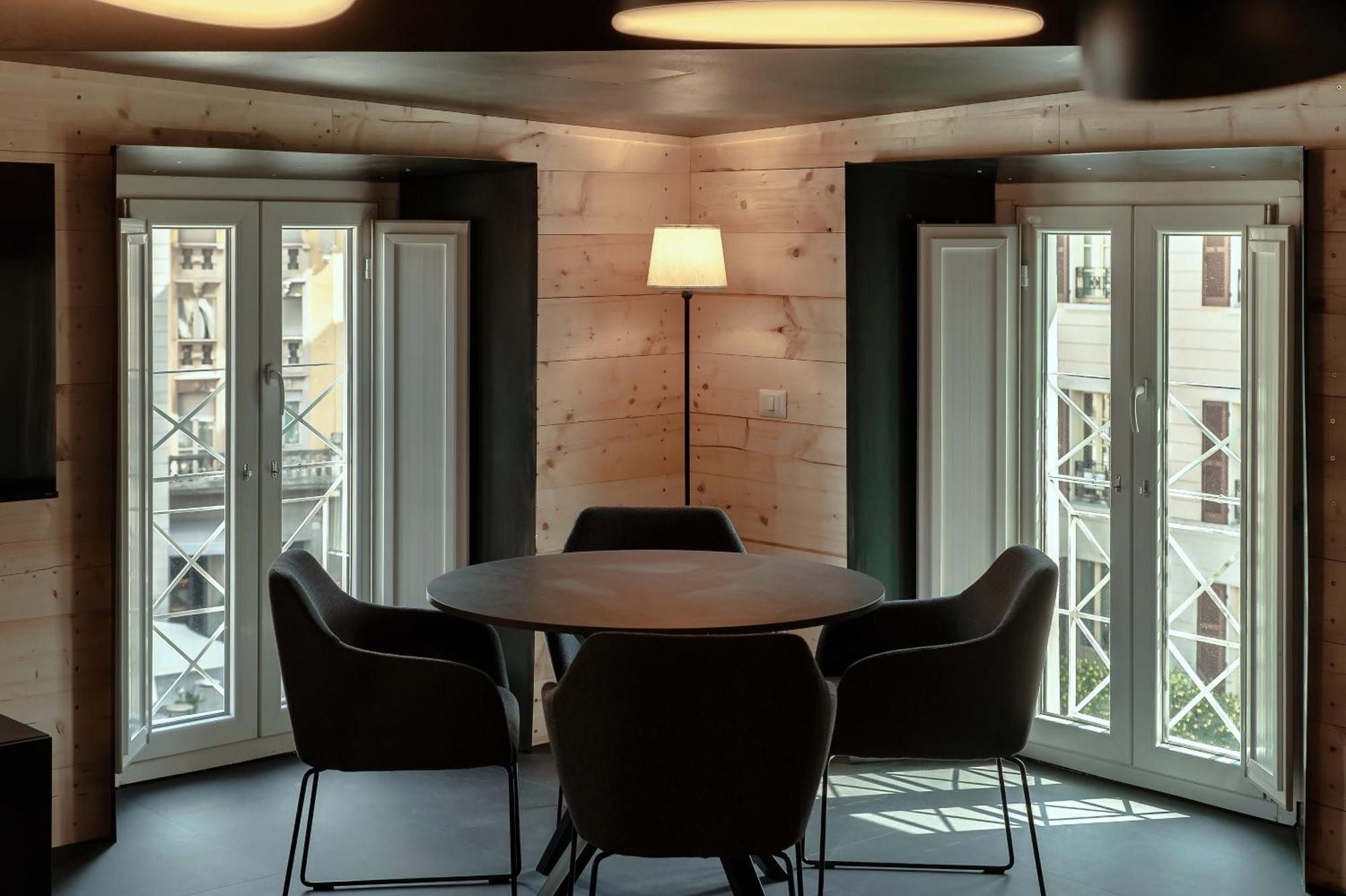 Apartamento Fitzgerald Building - The House Of Travelers Como Habitación foto